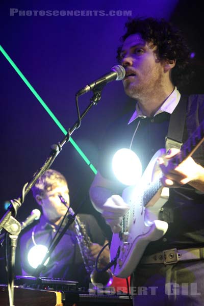 METRONOMY - 2010-10-30 - PARIS - CentQuatre - 